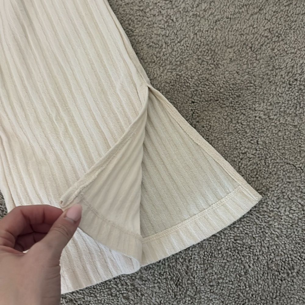 H&M cream pants - Picture 3 of 8